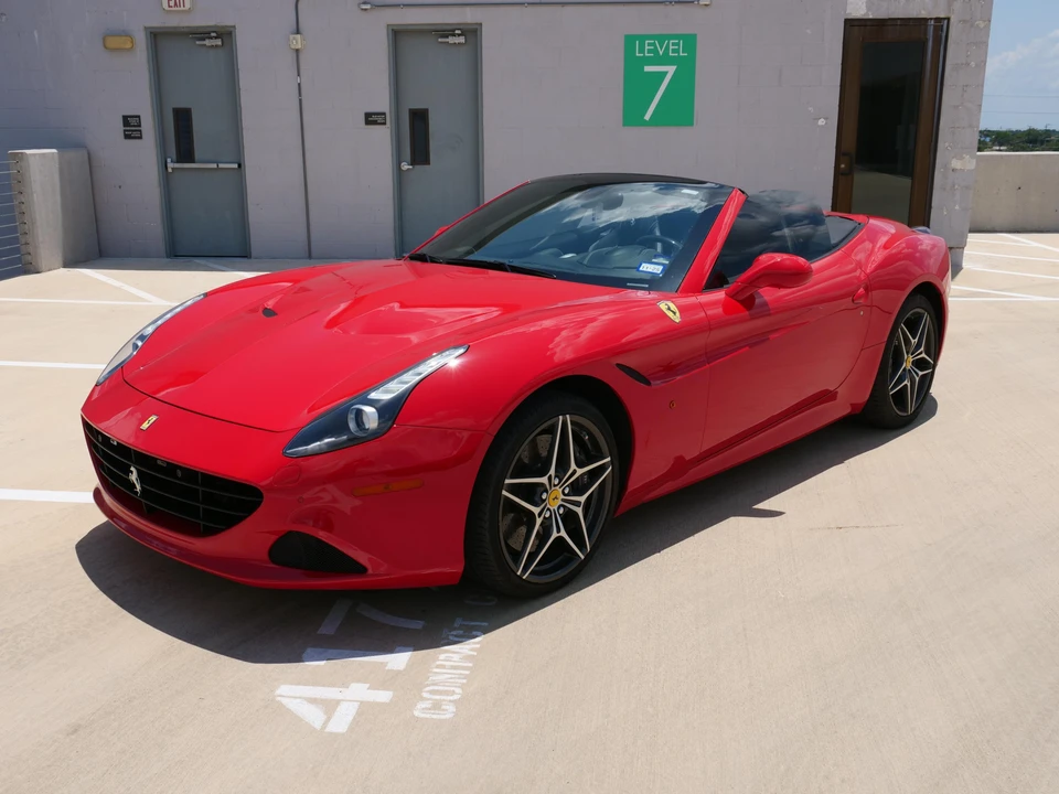 2015 Ferrari California T - Image 11 of 31