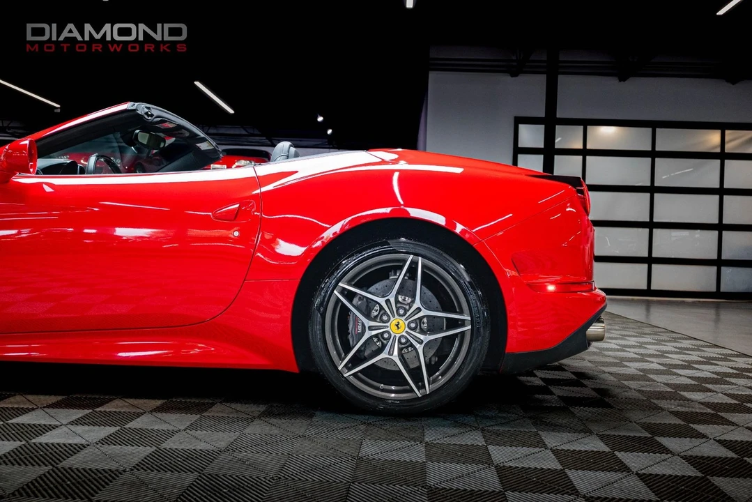 2015 Ferrari California T - Image 11 of 12