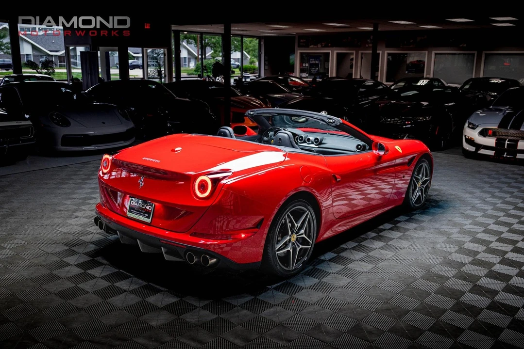 2015 Ferrari California T - Image 4 of 12