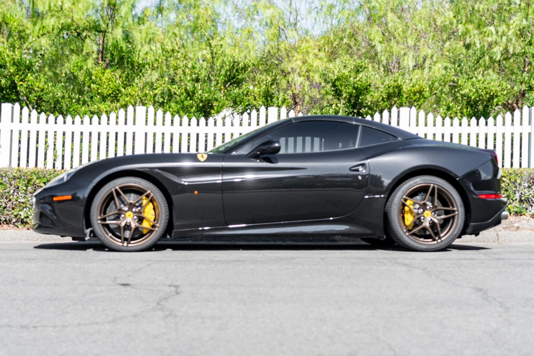 2015 Ferrari California T - Image 12 of 31