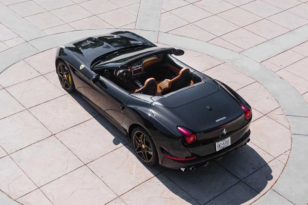 2015 Ferrari California T - Image 18 of 31