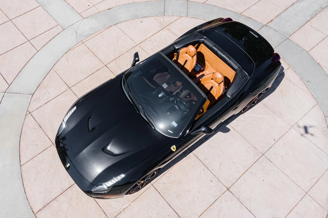 2015 Ferrari California T - Image 16 of 31