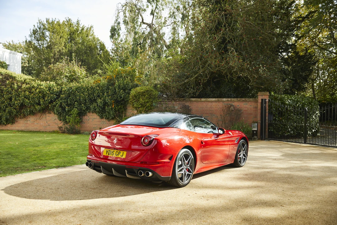 2015 Ferrari California T - Image 16 of 31