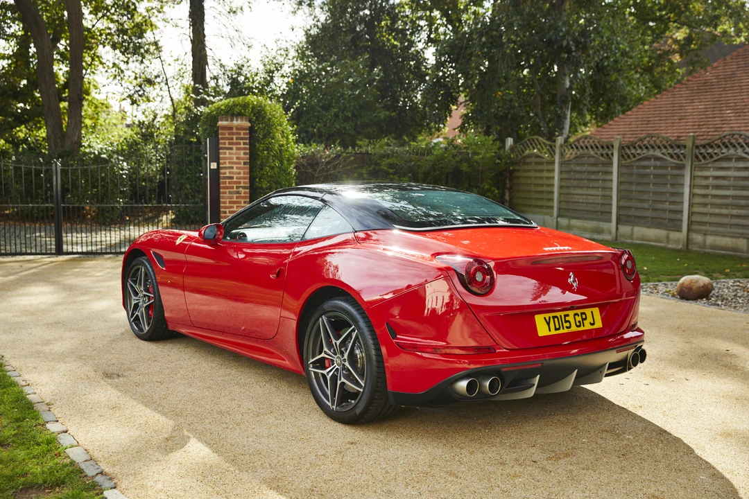 2015 Ferrari California T - Image 6 of 31
