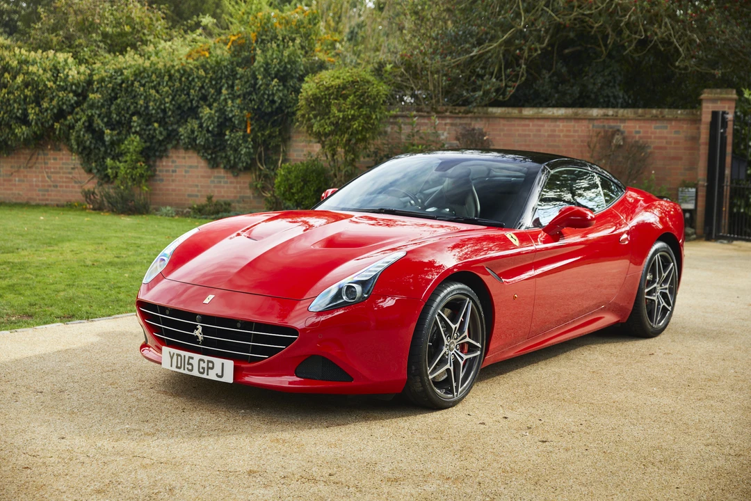 2015 Ferrari California T - Image 12 of 31