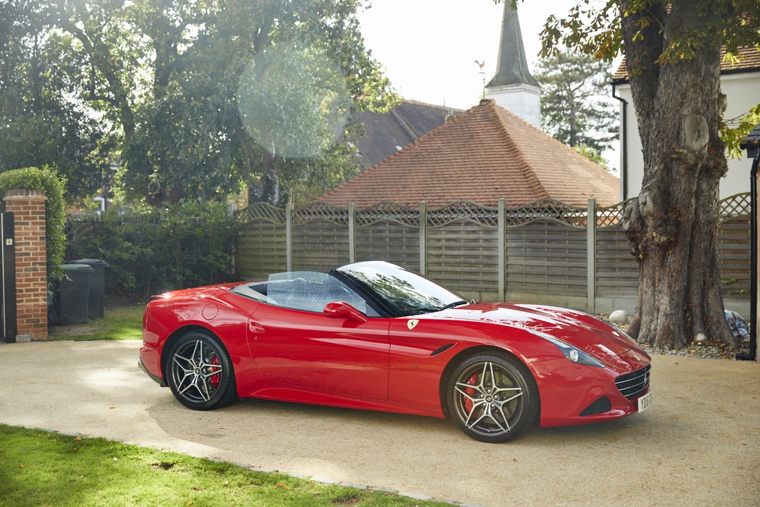 2015 Ferrari California T - Image 24 of 31
