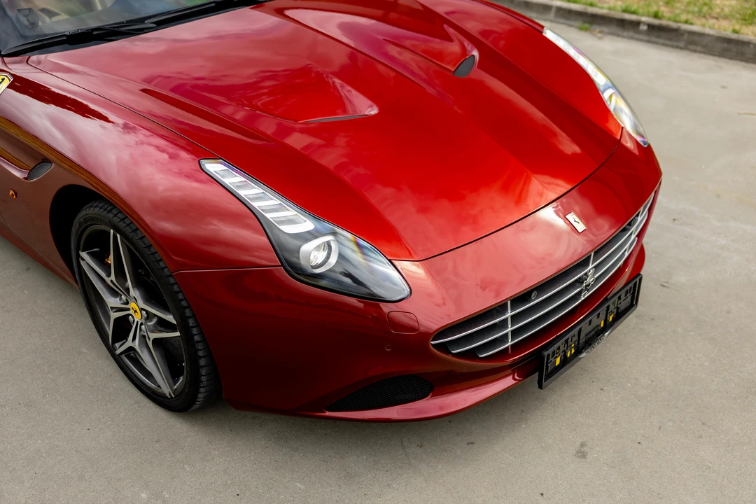 2016 Ferrari California T - Image 27 of 31