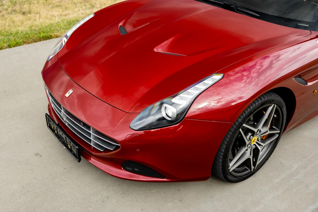 2016 Ferrari California T - Image 28 of 31