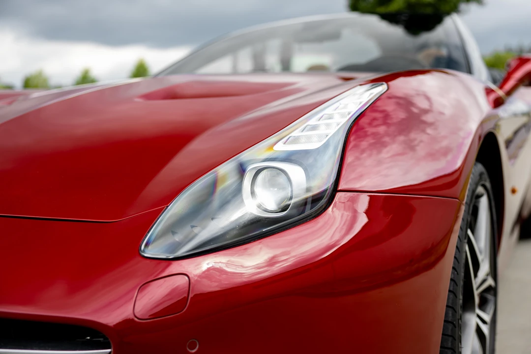 2016 Ferrari California T - Image 30 of 31