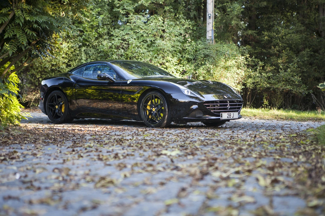 2015 Ferrari California T - Image 4 of 31