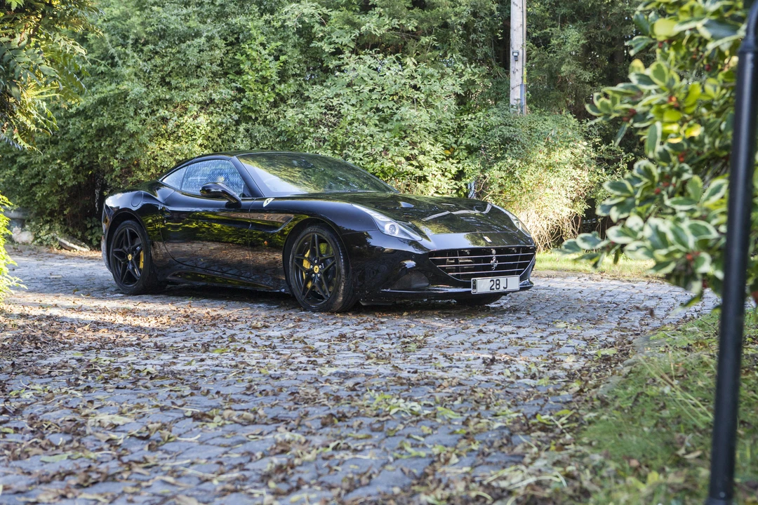 2015 Ferrari California T - Image 12 of 31