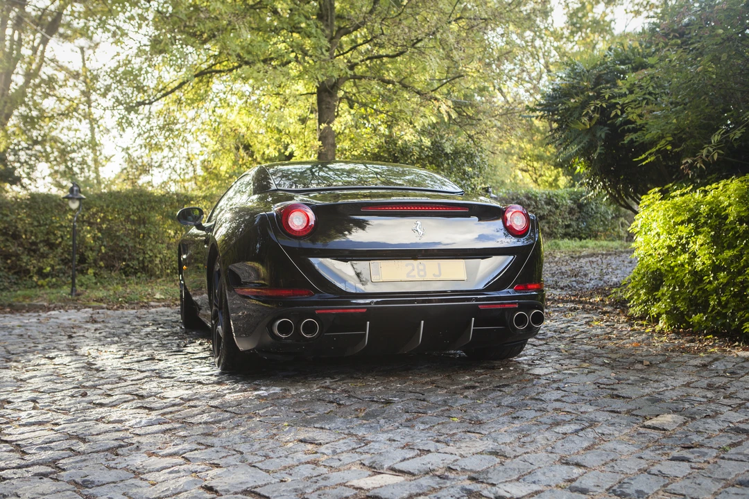 2015 Ferrari California T - Image 15 of 31