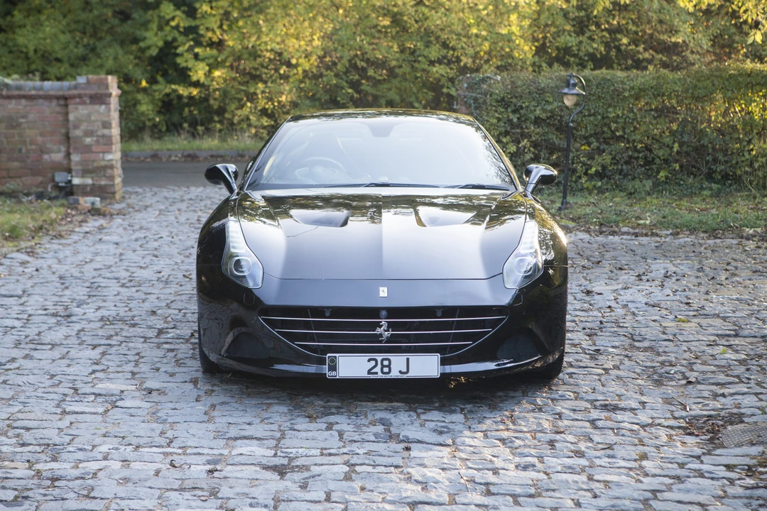 2015 Ferrari California T - Image 18 of 31