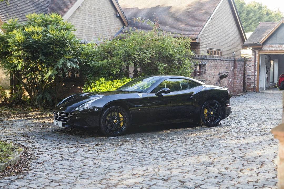 2015 Ferrari California T - Image 17 of 31