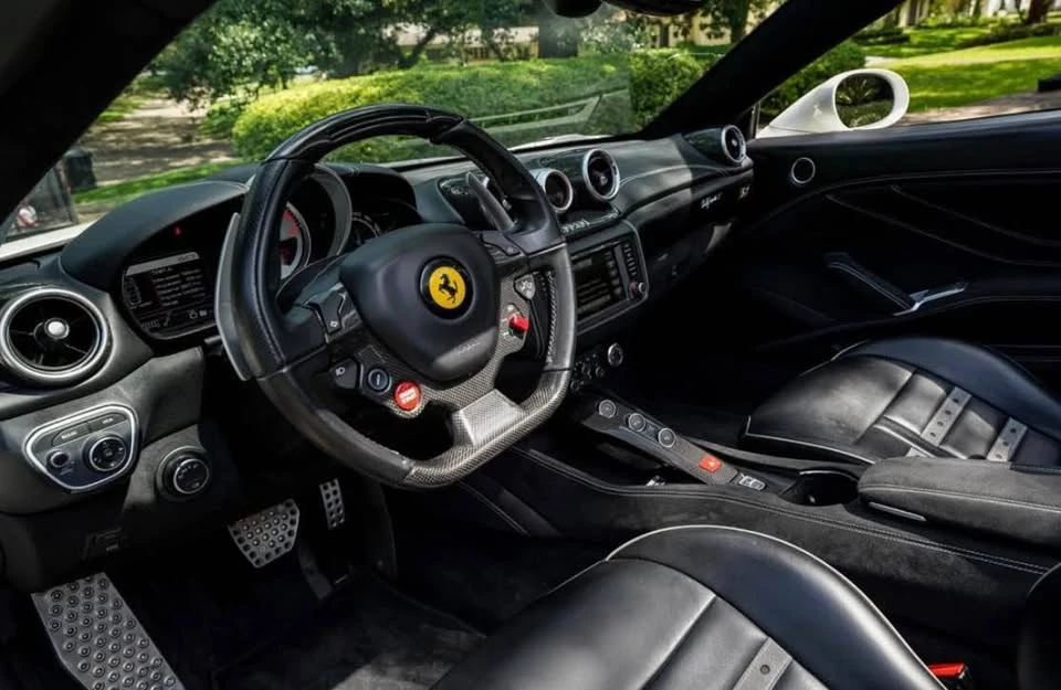 2015 Ferrari California T - Image 12 of 20