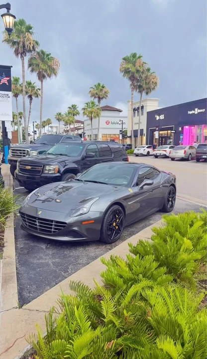 2015 Ferrari California T - Image 6 of 20