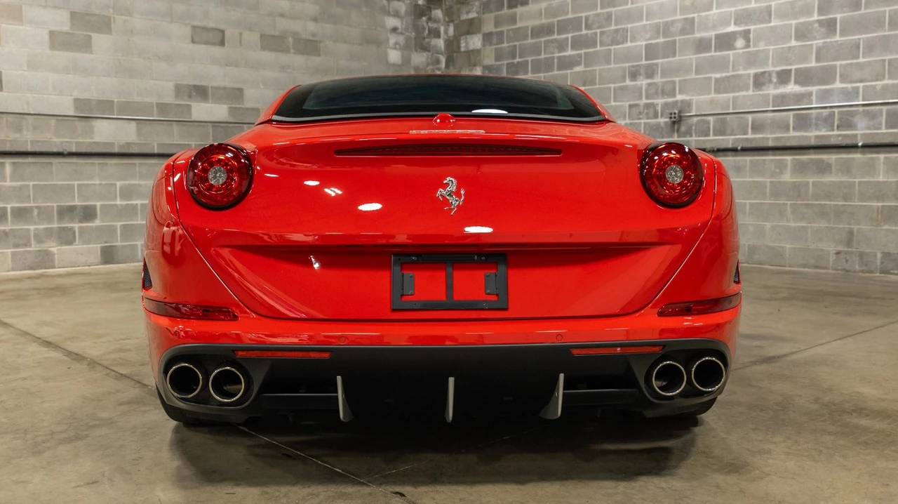 2015 Ferrari California T - Image 27 of 31