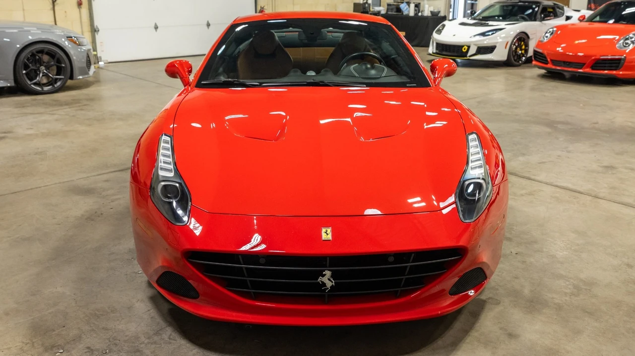 2015 Ferrari California T - Image 11 of 31