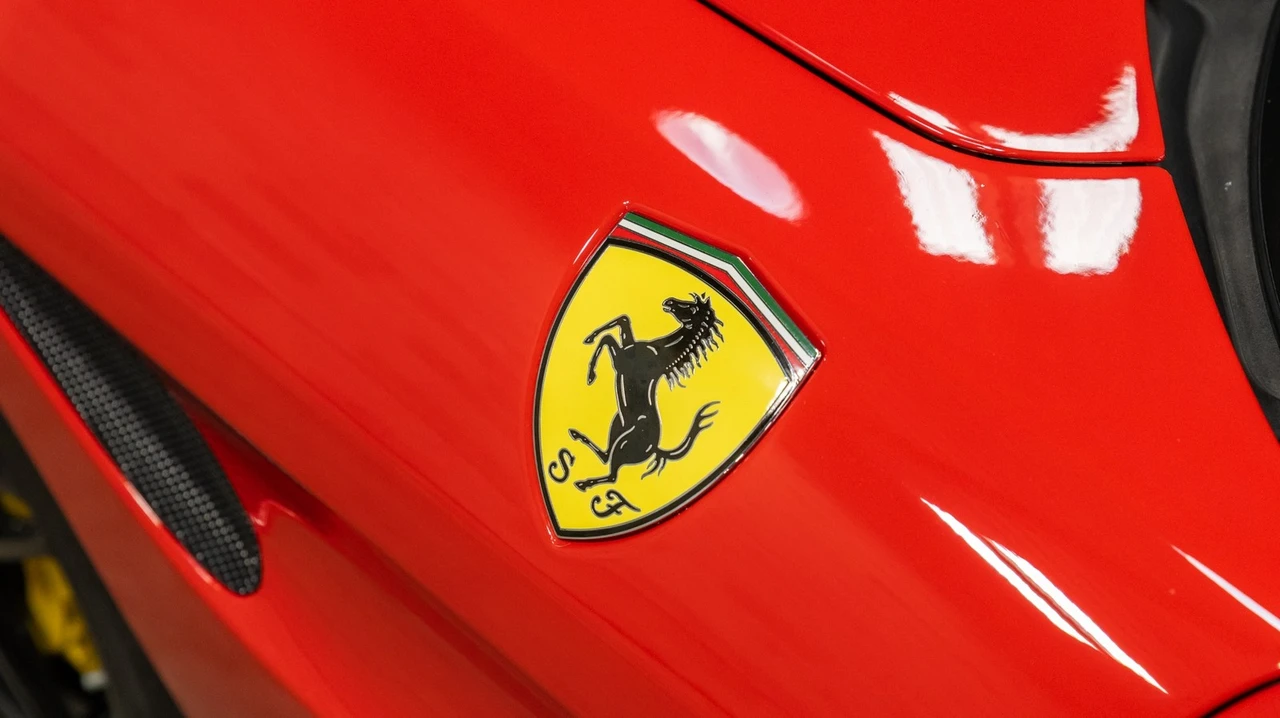 2015 Ferrari California T - Image 16 of 31