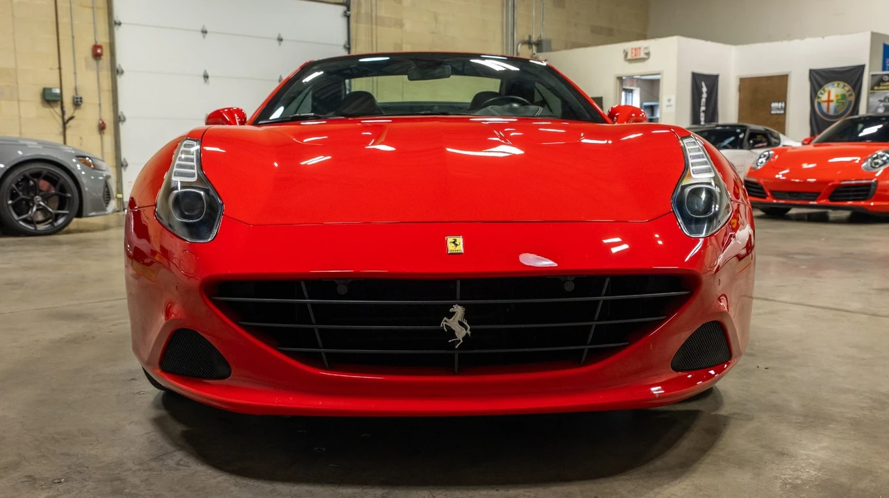 2015 Ferrari California T - Image 22 of 31