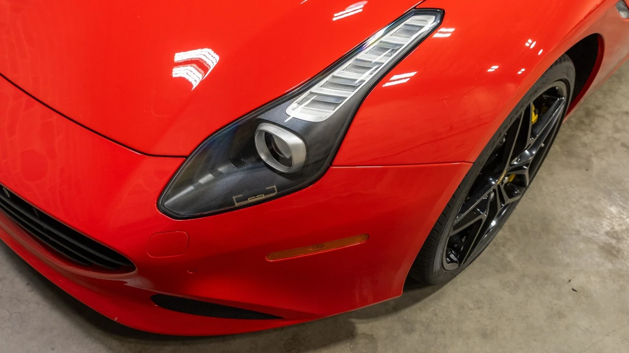 2015 Ferrari California T - Image 23 of 31