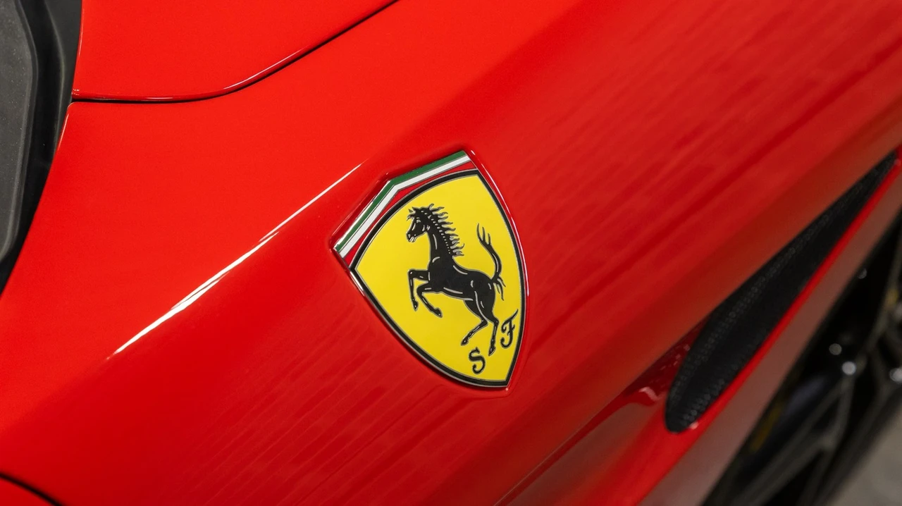 2015 Ferrari California T - Image 15 of 31