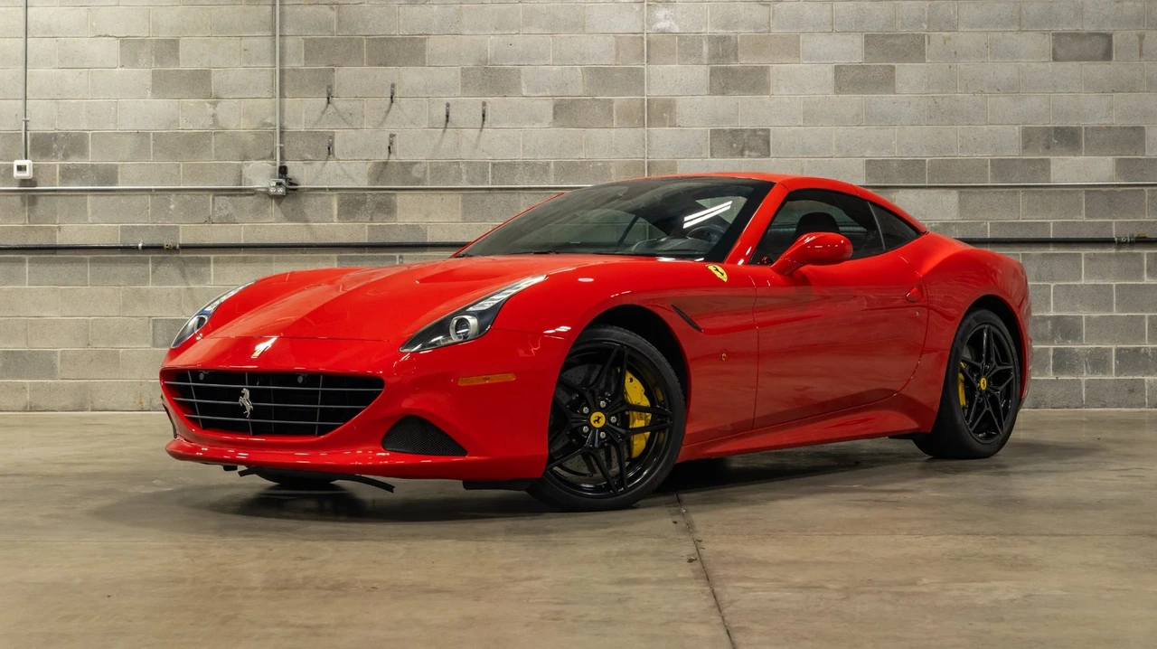 2015 Ferrari California T - Image 4 of 31
