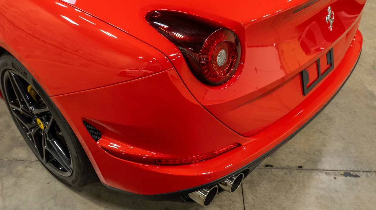 2015 Ferrari California T - Image 26 of 31