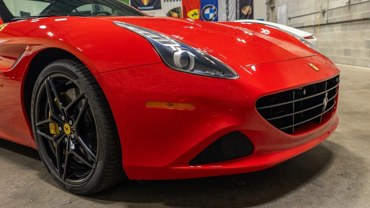 2015 Ferrari California T - Image 20 of 31