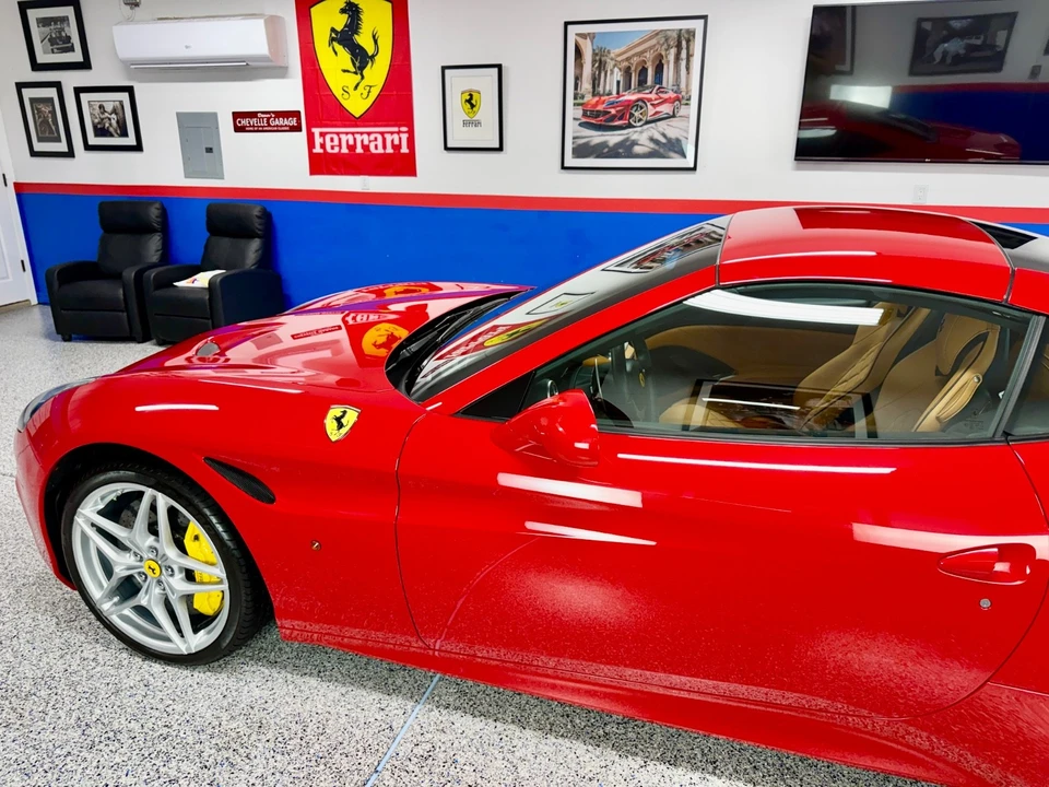 2015 Ferrari California T - Image 16 of 31