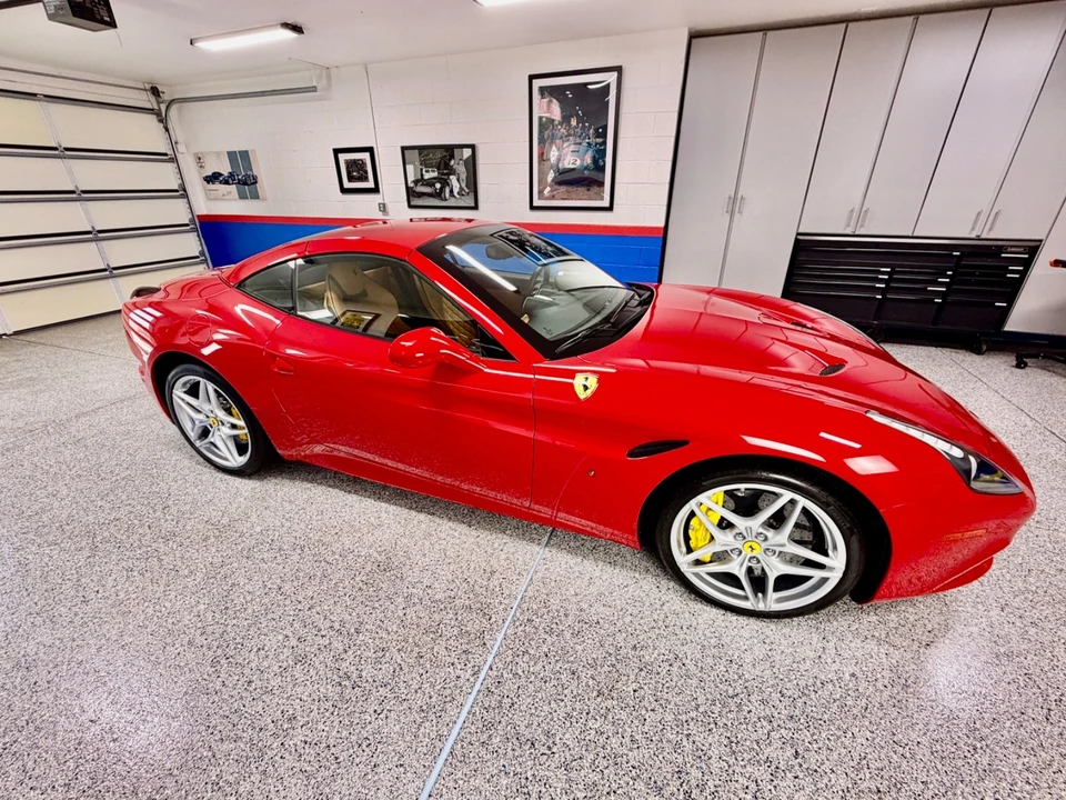 2015 Ferrari California T - Image 7 of 31