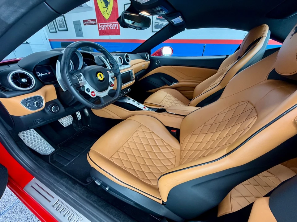 2015 Ferrari California T - Image 28 of 31