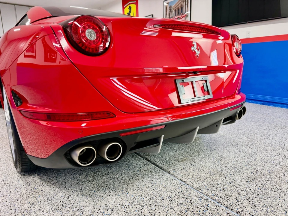 2015 Ferrari California T - Image 9 of 31