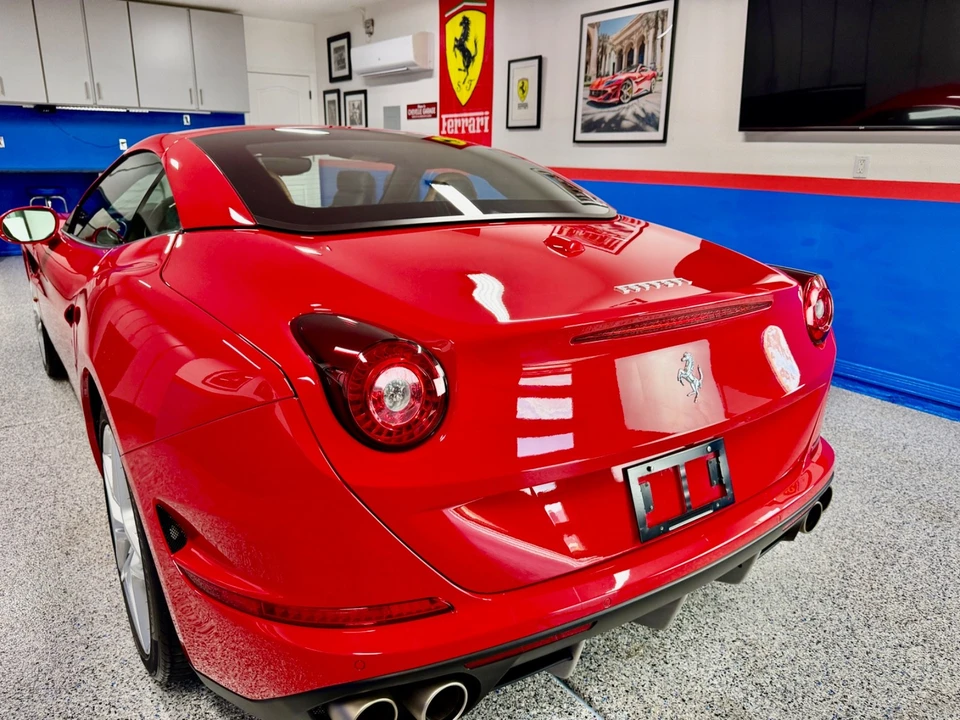 2015 Ferrari California T - Image 10 of 31