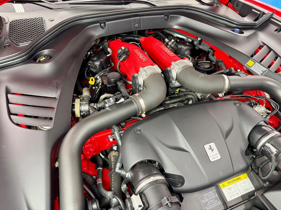 2015 Ferrari California T - Image 23 of 31