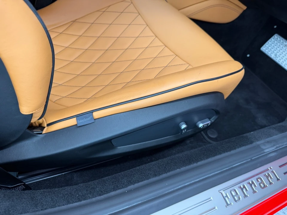 2015 Ferrari California T - Image 25 of 31