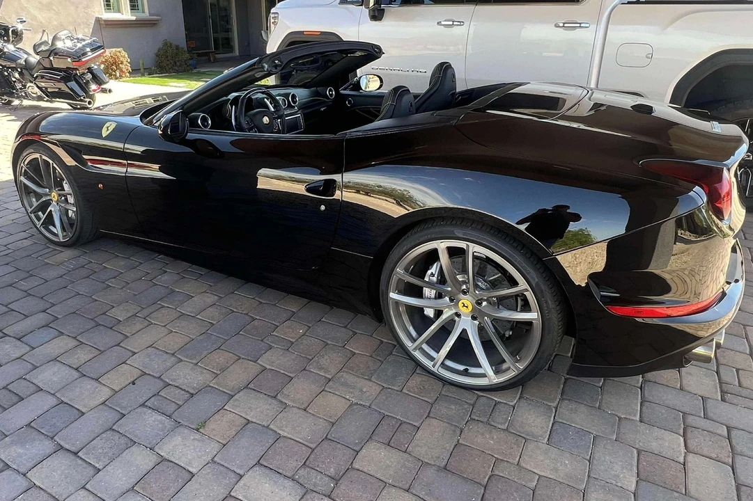 2015 Ferrari California T - Image 12 of 14