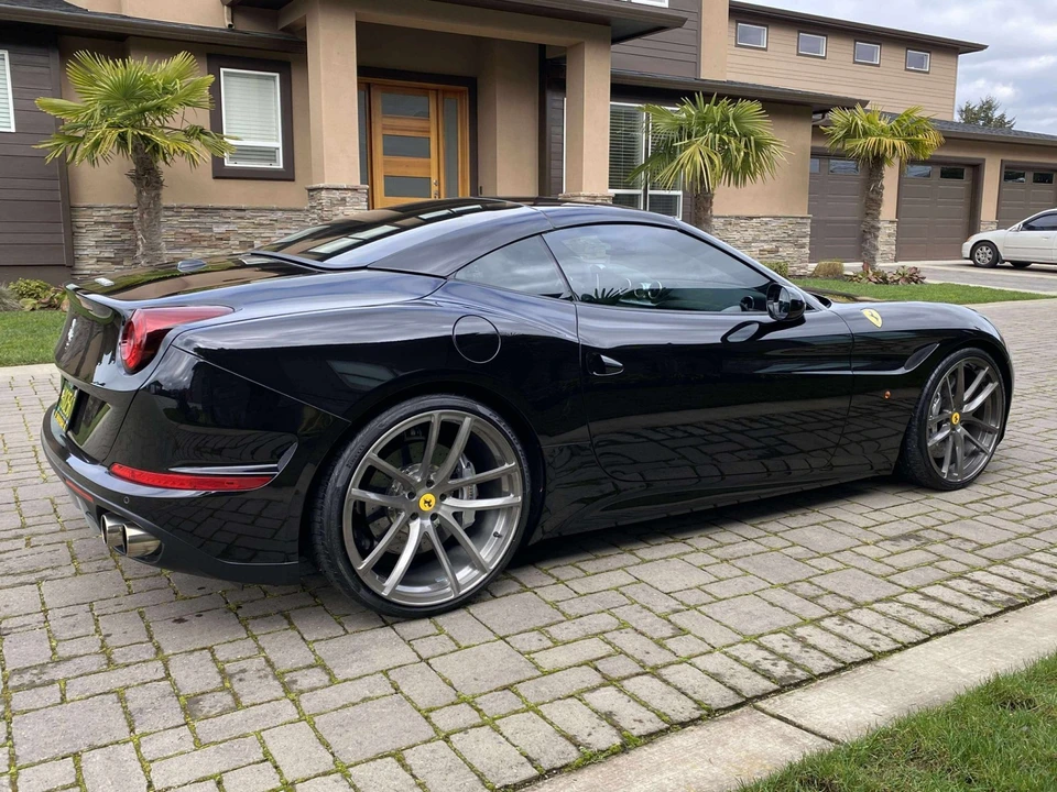 2015 Ferrari California T - Image 13 of 14