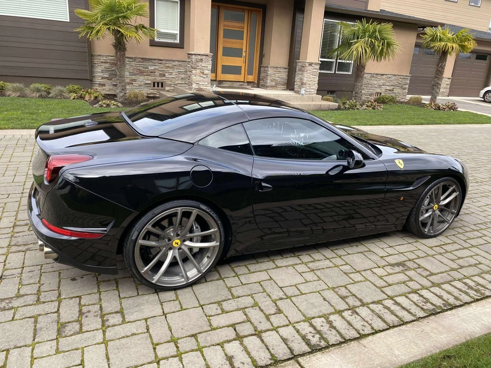 2015 Ferrari California T - Image 4 of 14