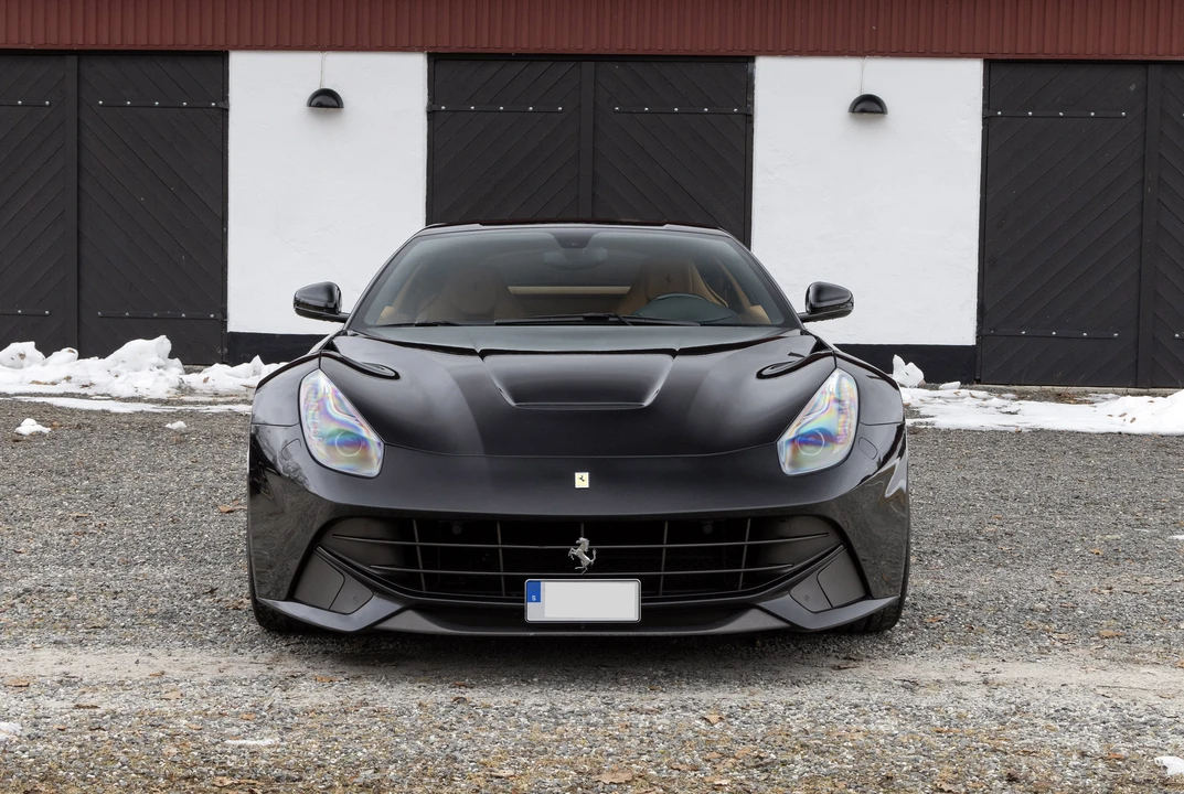 2015 Ferrari F12berlinetta - Image 3 of 31