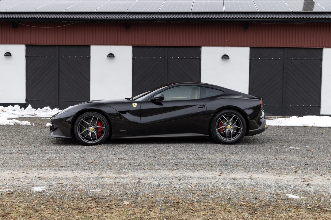 2015 Ferrari F12berlinetta - Image 7 of 31