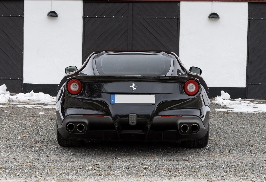 2015 Ferrari F12berlinetta - Image 9 of 31