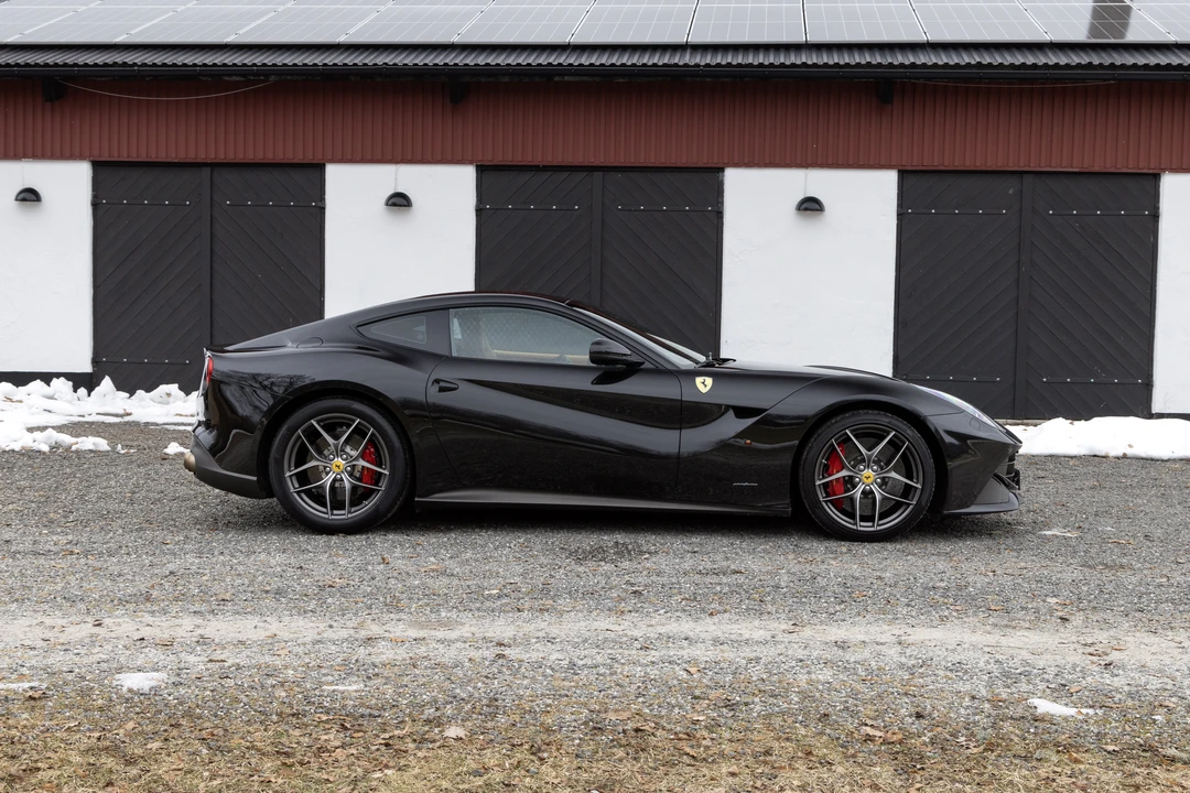 2015 Ferrari F12berlinetta - Image 5 of 31