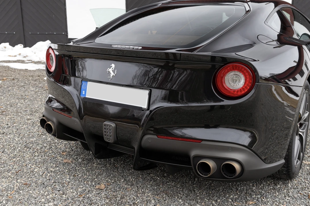 2015 Ferrari F12berlinetta - Image 13 of 31