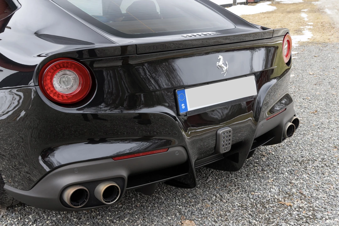 2015 Ferrari F12berlinetta - Image 14 of 31