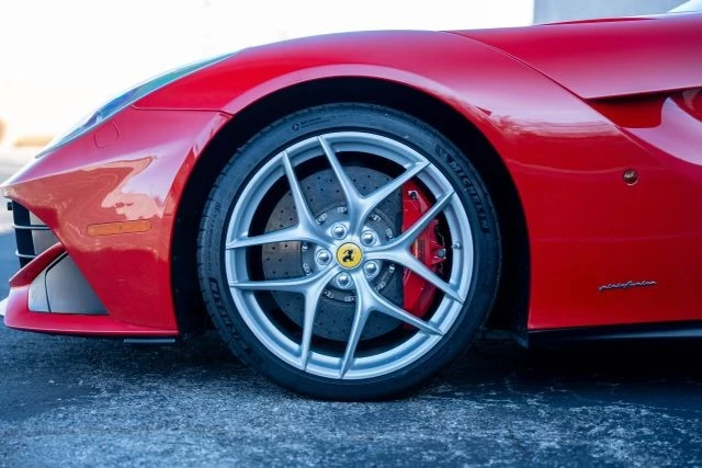 2015 Ferrari F12berlinetta - Image 13 of 21
