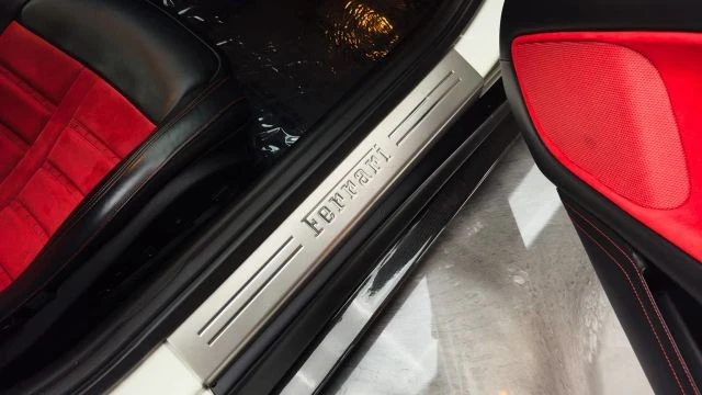 2015 Ferrari F12berlinetta - Image 19 of 20
