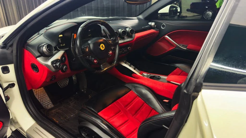 2015 Ferrari F12berlinetta - Image 15 of 20