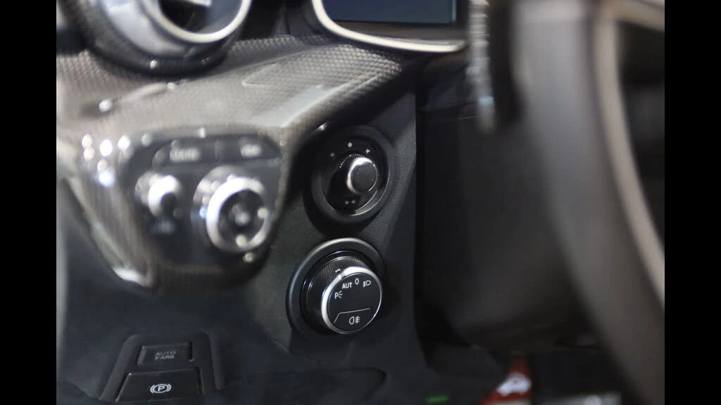 2015 Ferrari F12berlinetta - Image 21 of 31