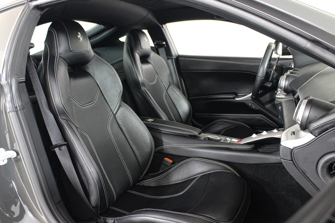 2015 Ferrari F12berlinetta - Image 28 of 31